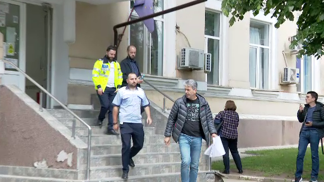 O femeie care administra o clinică privată și fiul ei ar fi încasat 5 mil. euro din eliberarea de fișe medicale false