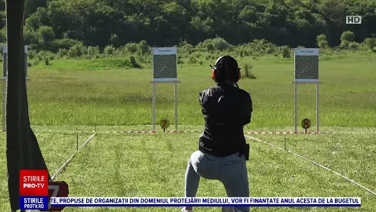 Campionatul de tras cu arma pentru forțele MAI, în Mureș. Participă chiar și pompierii