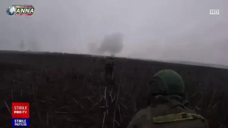 Momentul în care un soldat rus se predă în fața unei drone ucrainene și este lăsat în viață. VIDEO