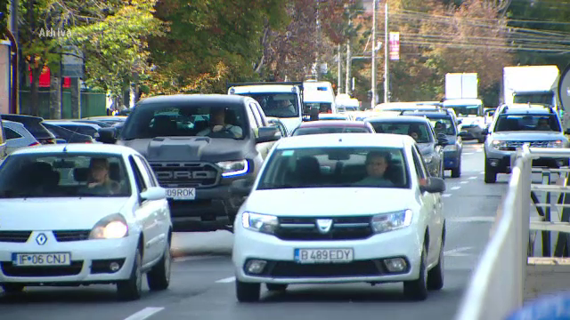 Reguli noi pentru șoferi. Tinerii ar putea fi lăsați să conducă de la 17 ani. Ce alte modificări ar putea intra în vigoare
