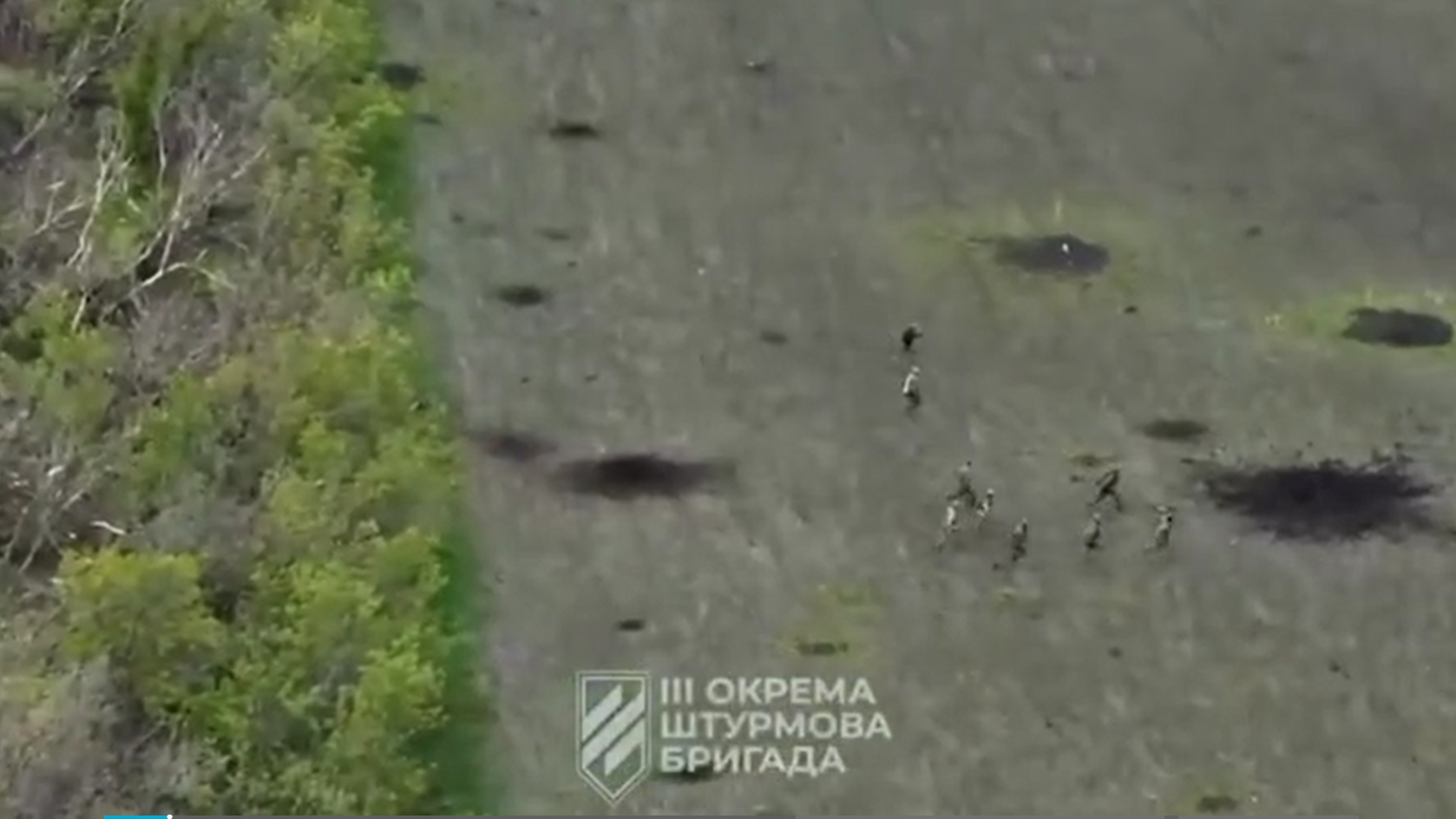 O înregistrare arată cum trupele ruse fug din Bahmut, sub tirul artileriei ucrainene. VIDEO