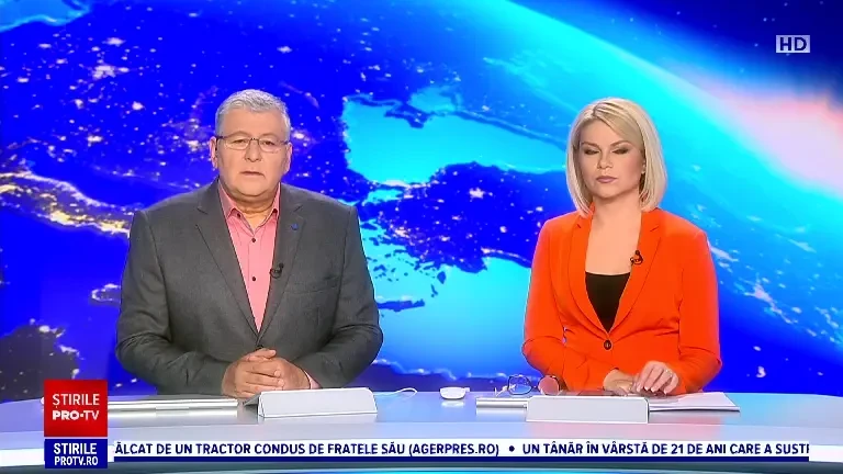 Două case au fost distruse de un incendiu, în județul Suceava. Pompierii s-au luptat trei ore cu flăcările