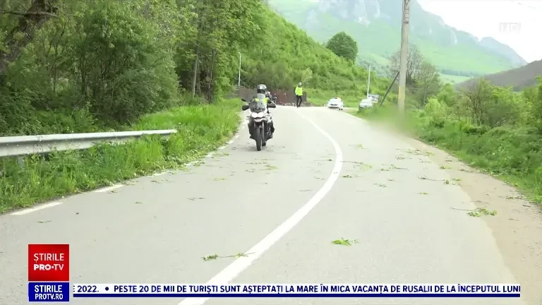 Un tânăr de 21 de ani din Turda a murit în Alba. Bărbatul a intrat cu motocicleta într-un stâlp