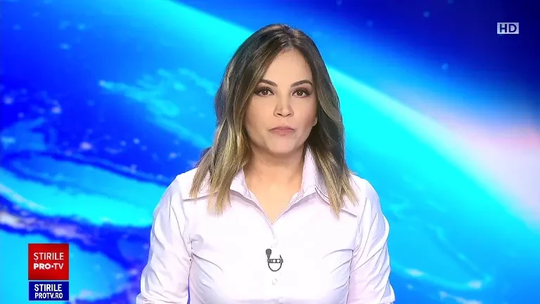 Accident ca în filmele cu acțiune, surprins de camerele de supraveghere în Gorj. Un autoturism a rămas înfipt în pământ