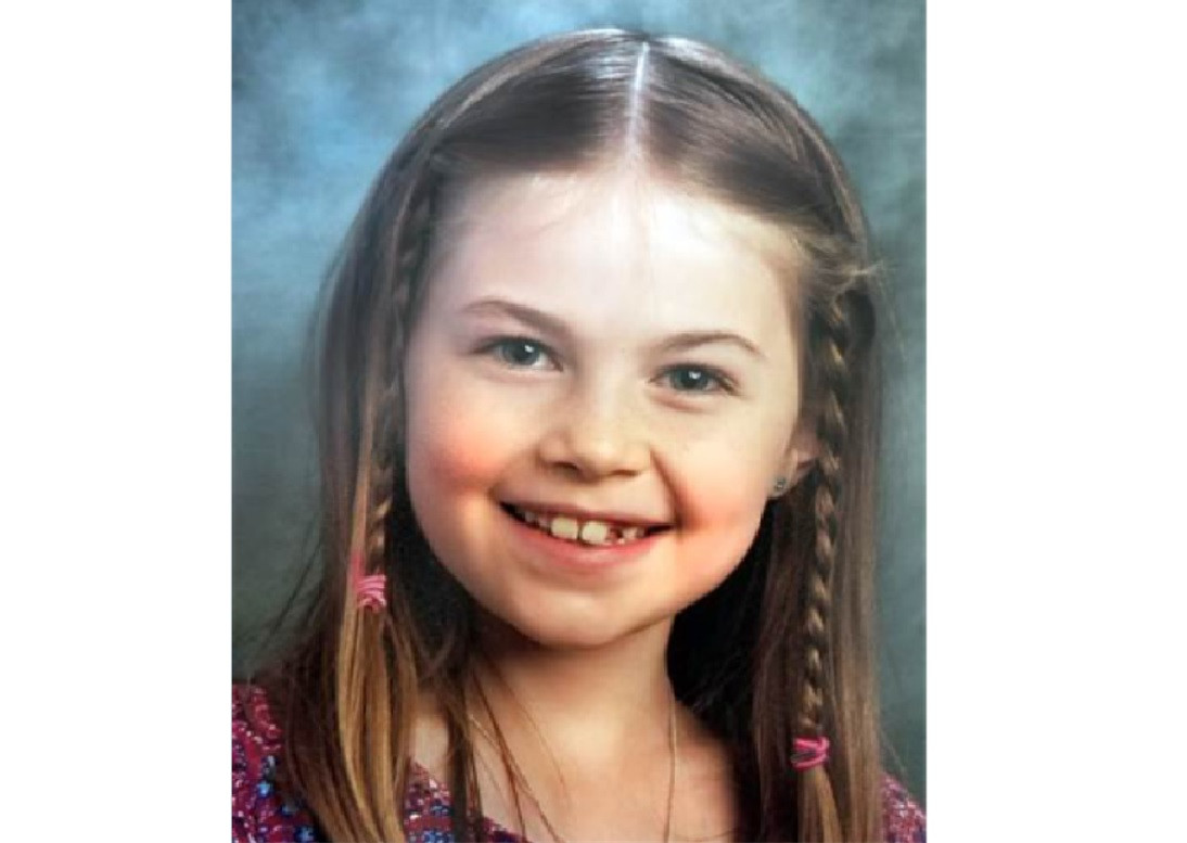 O fată care a fost dată dispărută în 2017 a fost găsită după 6 ani. Fusese răpită de mama ei