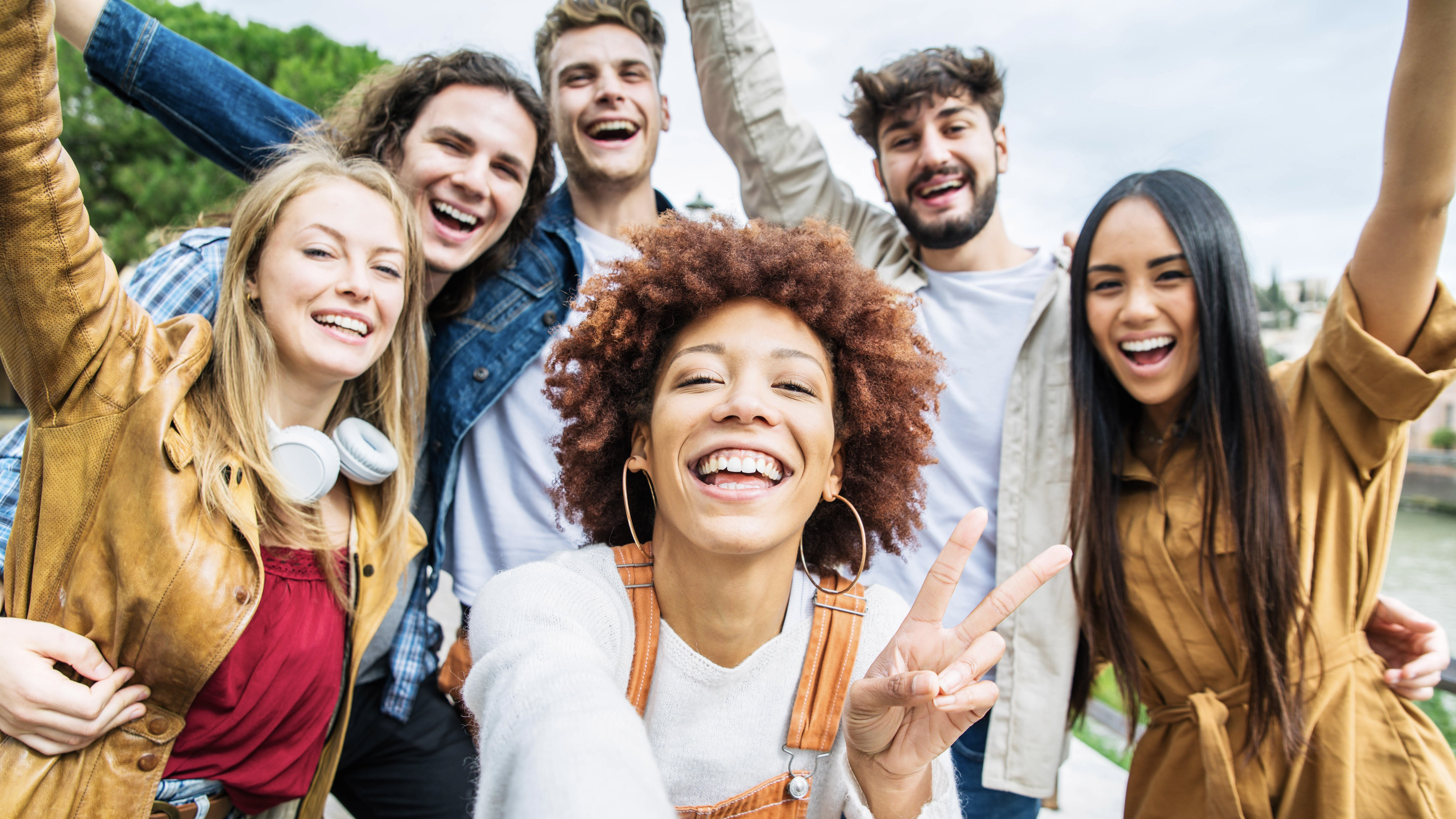 Youth Speak Forum | 89% dintre tineri cred că se pot implica mai mult, pentru un viitor mai verde