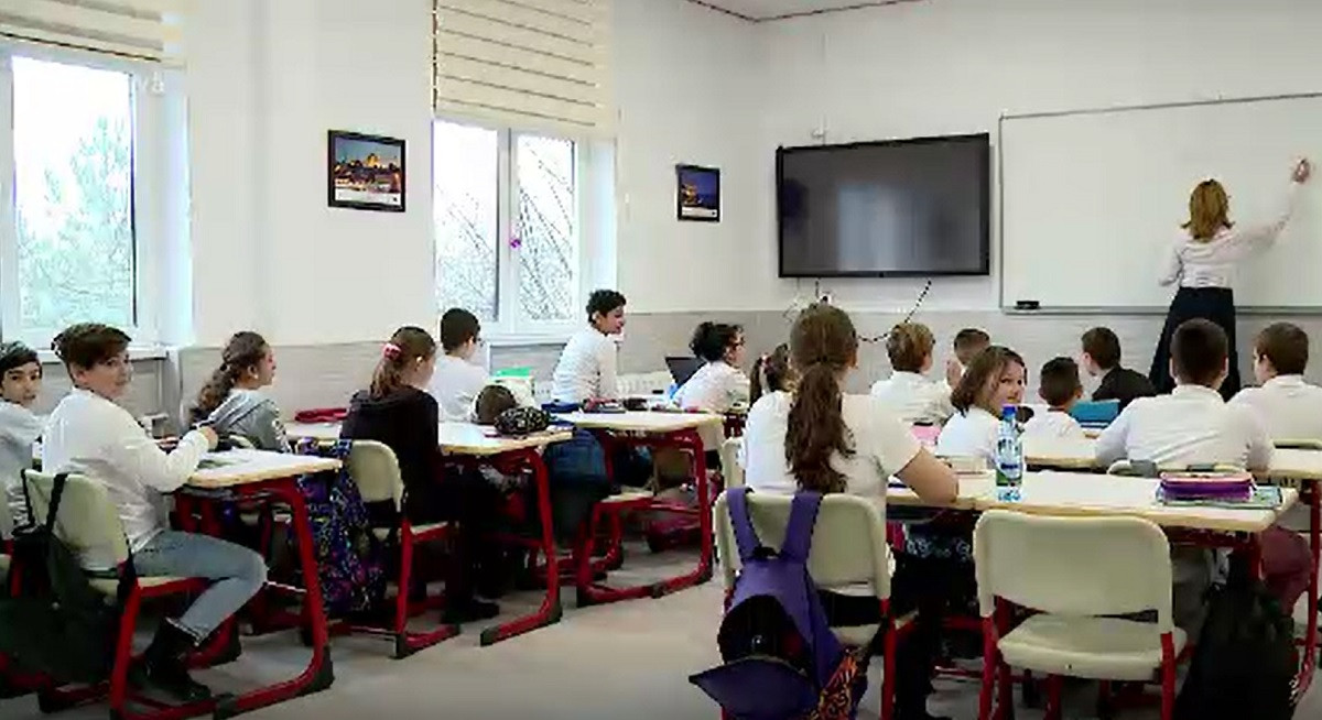 Evaluare Națională 2025, pentru clasa a II-a. Elevii susțin joi proba la Matematică şi explorarea mediului