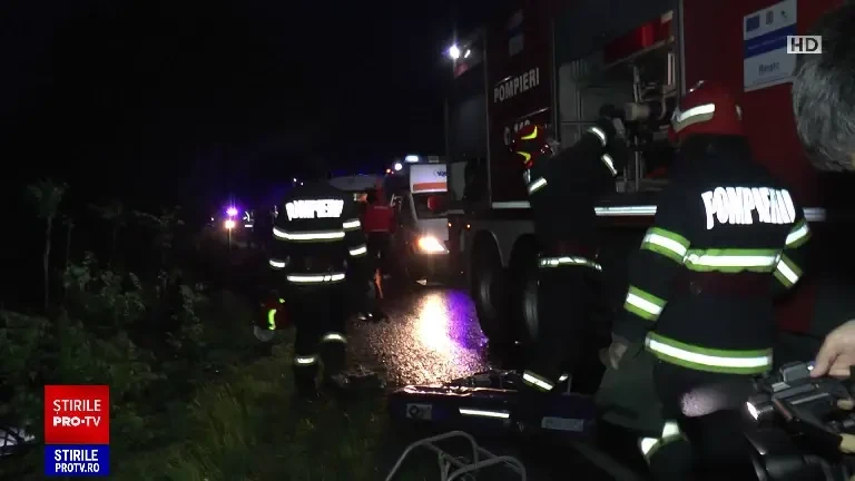 Cine sunt cei trei tineri care au murit în accidentul din Mehedinți. Greșeala flagrantă comisă de unul dintre șoferi. FOTO