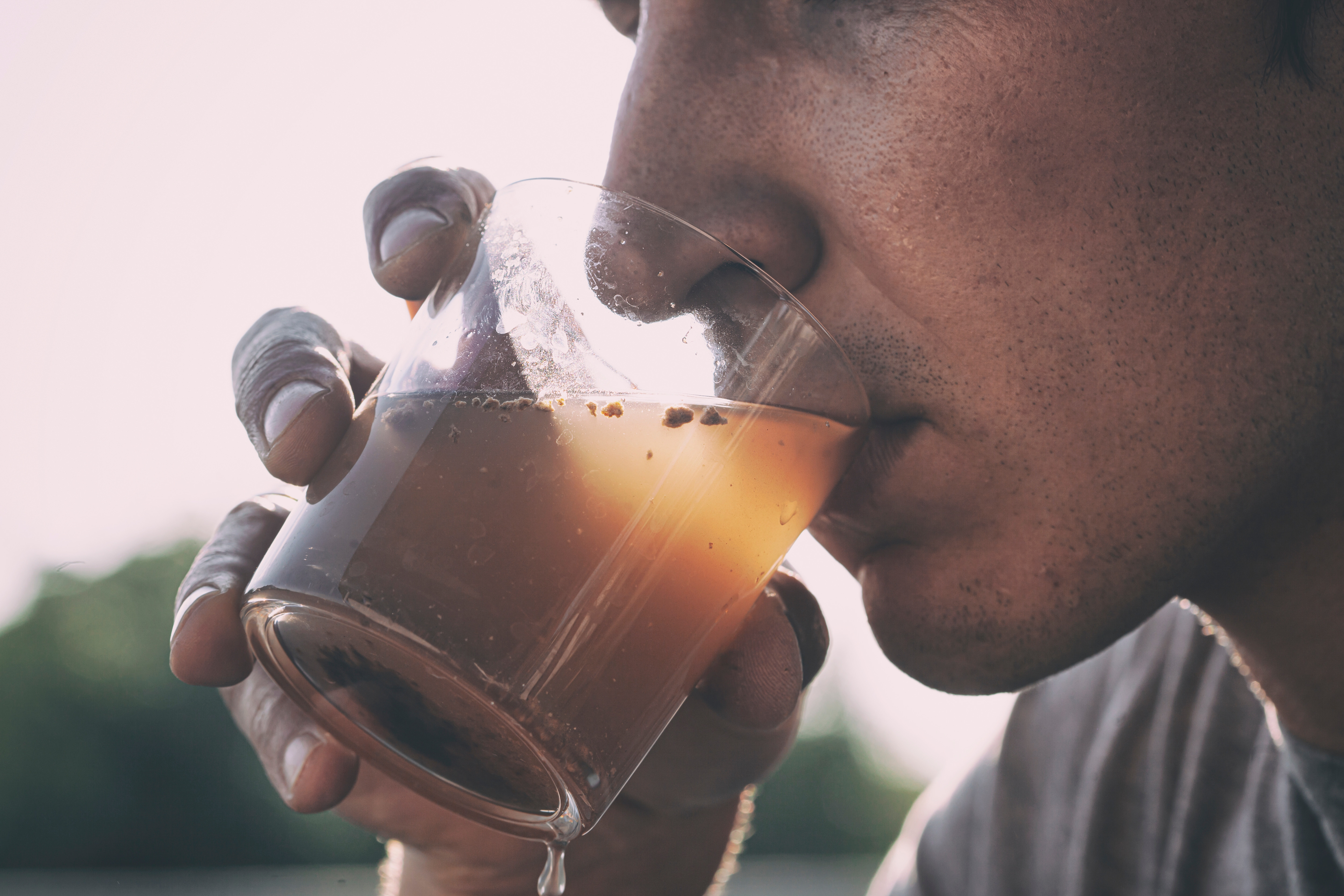 Apă otrăvită în Prahova. Oamenii nu au voie să consume nici apa de la fântână