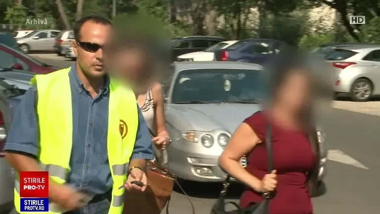 Au ajuns medici veterinari după ce au dat șpagă profesorului, dar spun că au fost obligați, de fapt, să îi cumpere cursurile