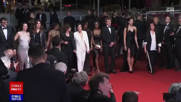 Primele două filme vizionate la Cannes au fost pe placul criticilor: „Le Retour" și „Monster"