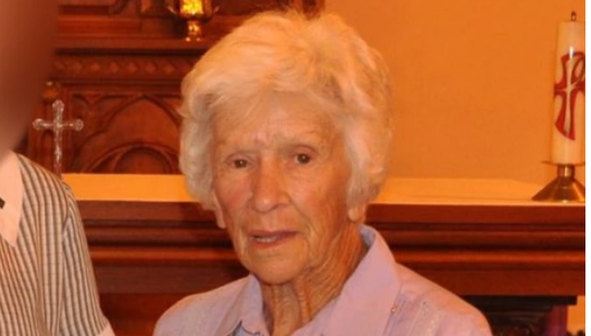 O femeie de 95 de ani a fost electrocutată de poliţie, într-un azil de bătrâni din Australia. Avea asupra ei un cuţit