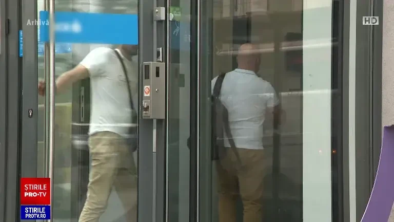 Cum se apără băncile după ce ANPC le-a amendat pentru practici înșelătoare. Ce și cât plătim, de fapt, când luăm un credit