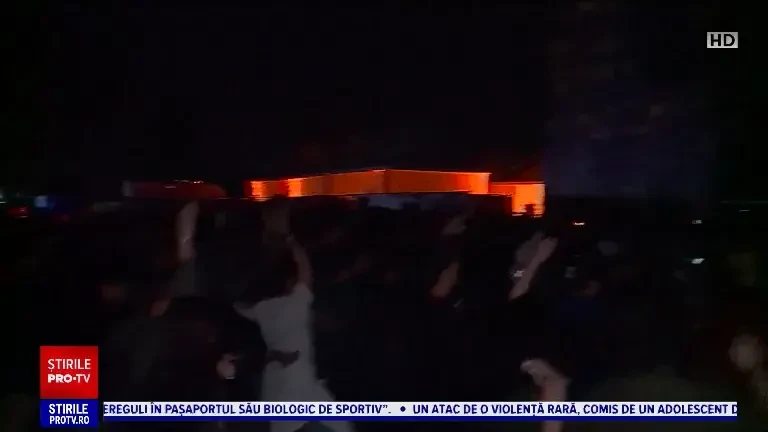 S-a dat startul petrecerilor de vară în București. Mii de oameni s-au distrat la singurul festival 100% românesc din țară