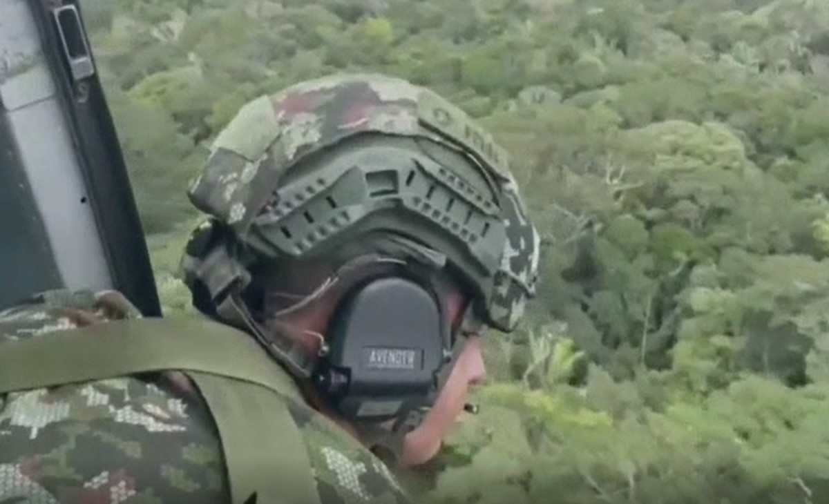 Patru copii sunt căutați în jungla amazoniană, la mai bine de trei săptămâni de când avionul în care se aflau s-a prăbușit