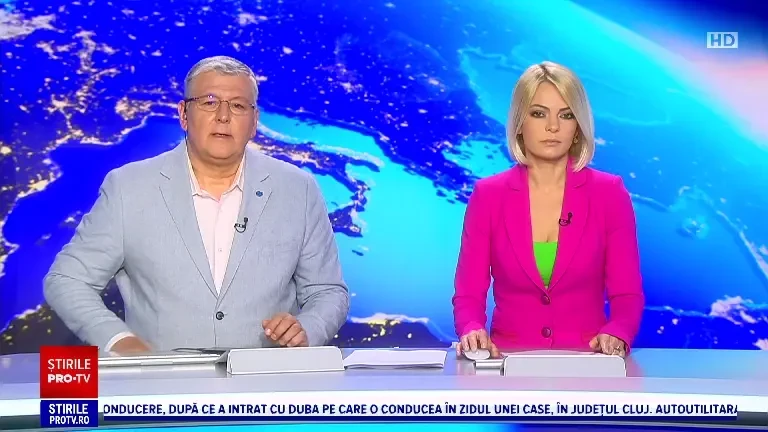 Un câine a căzut într-o fântână adâncă de trei metri. Militarii din Cluj au reușit să-l scoată nevătămat