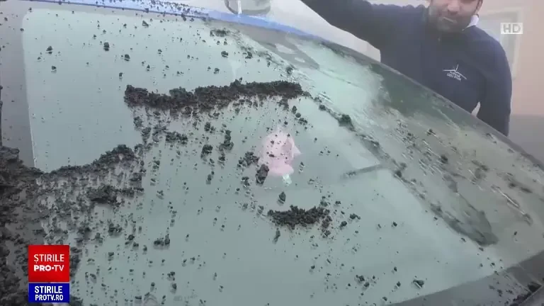 Aeroportul din Catania, redeschis după ce vulcanul Etna nu a mai expulzat cenuşă