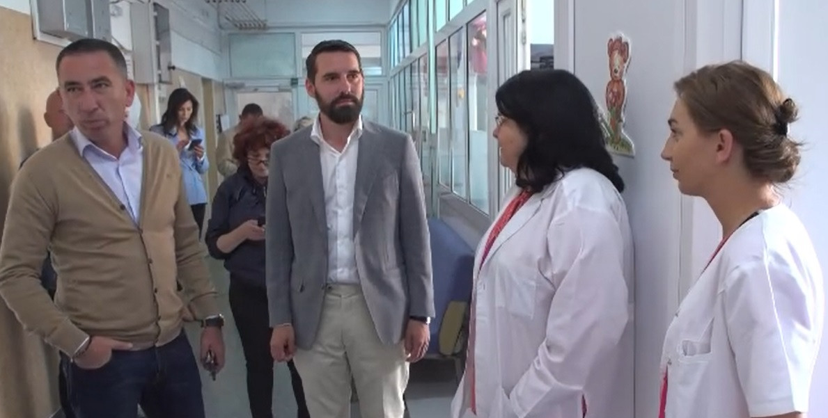 Mobilizare pentru renovarea Spitalului de Pediatrie din Ploiești. Nicolae, nepotul regelui Mihai, în vizită