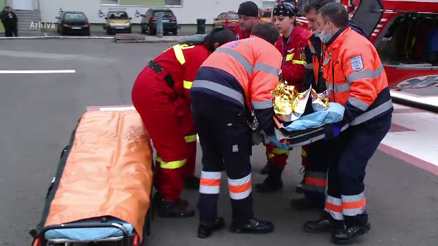 Momentul în care un tânăr își dă foc în Râmnicu Vâlcea. Era trist pentru că nu își găsea un loc de muncă