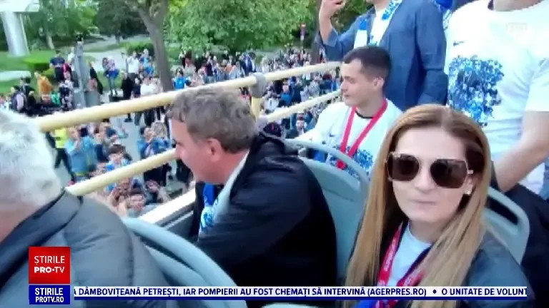 Sărbătoare de zile mari la Constanța. Fanii Farului au săbătorit titlul de campioană alături de Hagi și echipă