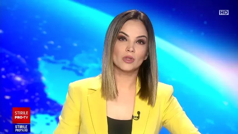 Momentul în care un tânăr este răsturnat din barcă de un curent puternic | VIDEO