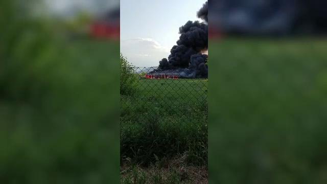 Un cort de evenimente din județul Bacău s-a făcut scrum. Pagubele se ridică la zeci de mii de euro