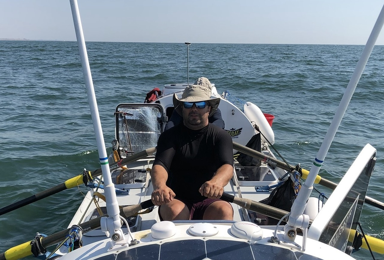 Alex Dumbravă, românul de Cartea Recordurilor, va porni din nou pe mare. Singur. „Fără record, ar fi doar o plimbare”