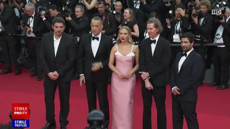 Actrița care a atras toate privirile la Cannes. Ce reprezintă tatuajul lăsat la vedere