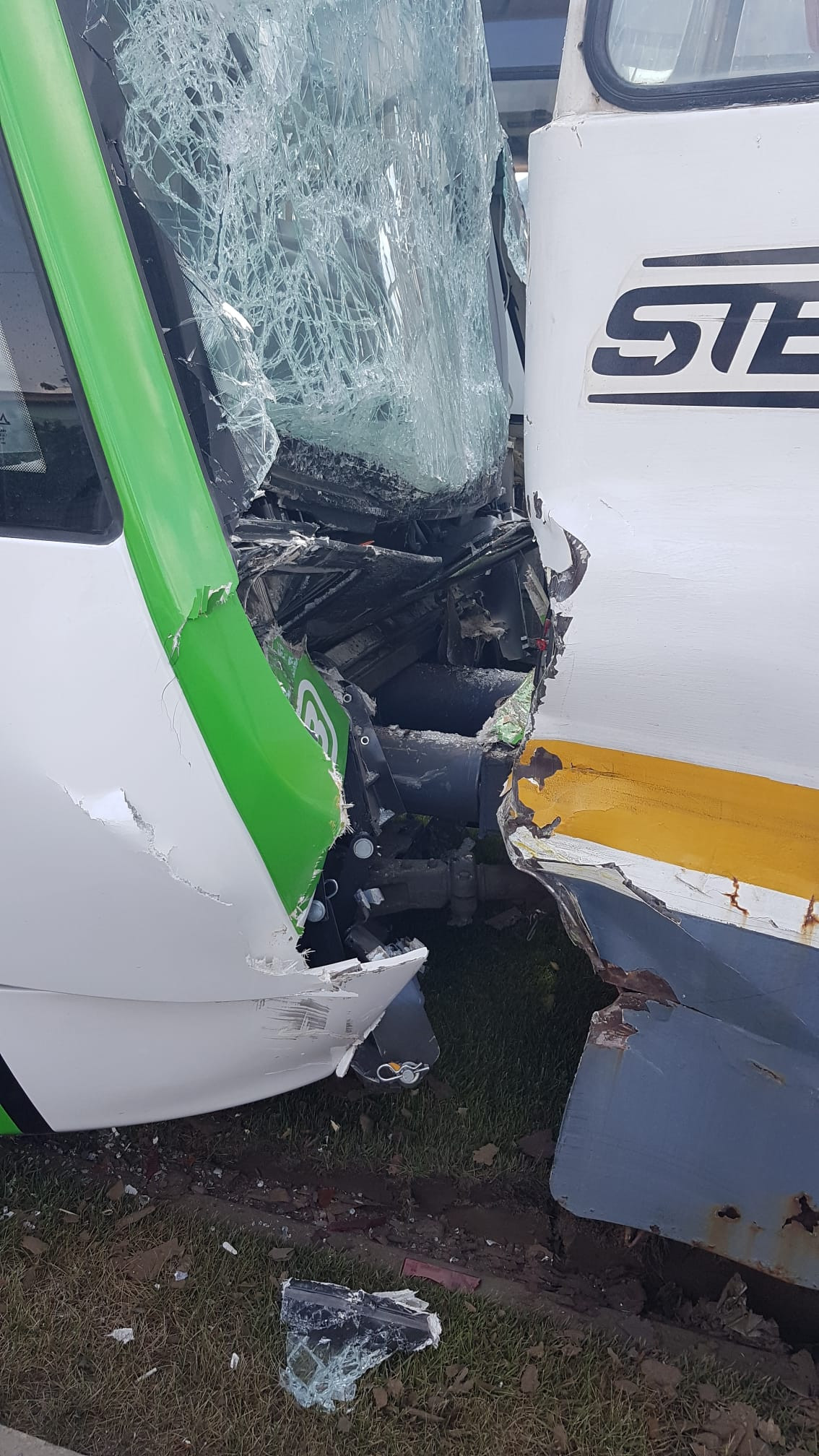 Două tramvaie s-au ciocnit pe o stradă din Timișoara. O femeie a fost rănită