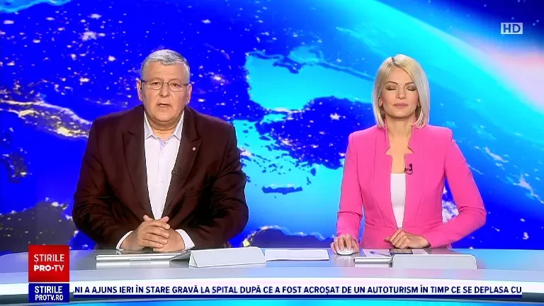 Este paralizat, dar acum își poate folosi picioarele. Un bărbat poate din nou să meargă datorită inteligenței artificiale