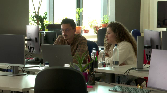 Tot mai multe oferte pentru programele de internship în 2023. De la cât pornesc salariile