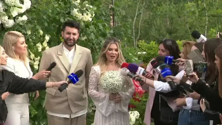 Smiley și Gina Pistol s-au căsătorit civil. Primele imagini de la eveniment