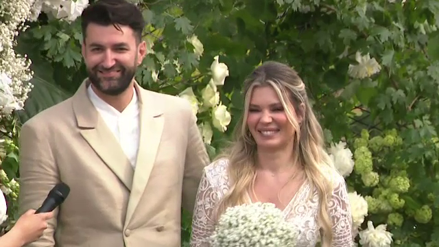 Ce s-a întâmplat în timpul nunții lui Smiley și a Ginei Pistol. Este semn de belșug