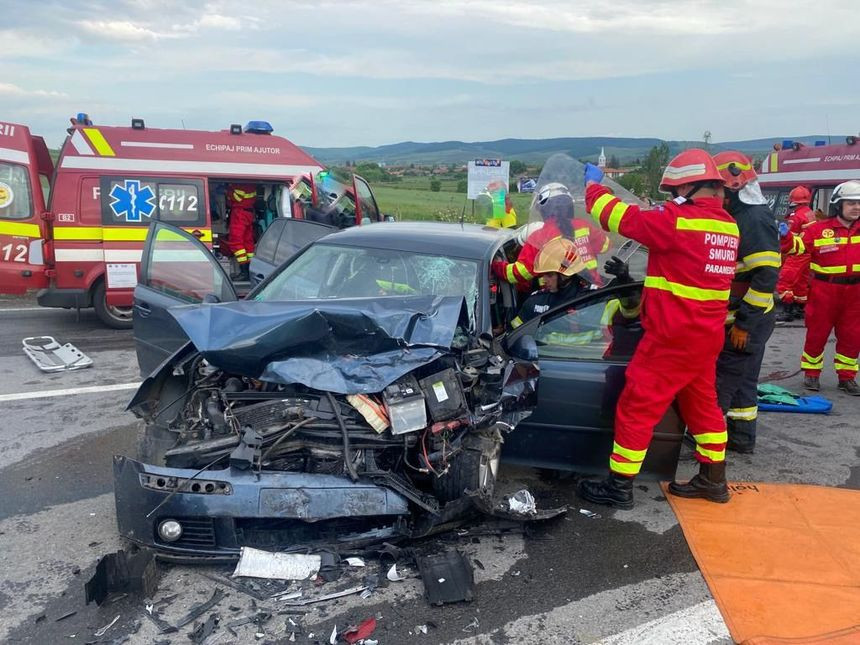 Accident grav în Mureș. Șase persoane sunt rănite, două fiind în stare gravă