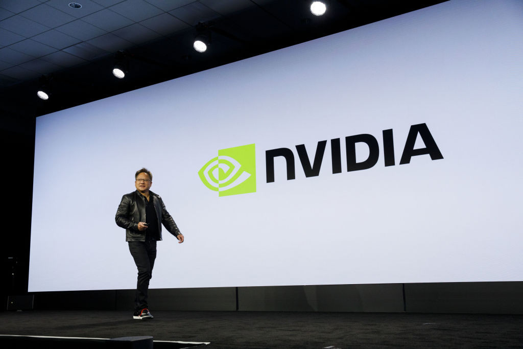 Cine este Jensen Huang, fondatorul companiei Nvidia. A fost chelner la restaurant, iar acum are 35 de miliarde de dolari
