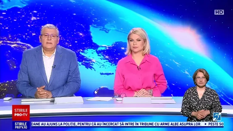 Apa dintr-un canal al Veneţiei s-a colorat în verde fosforescent. Ce s-ar fi întâmplat