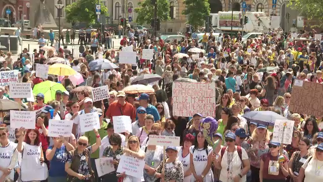 Profesorii de la Universitatea Babeș-Bolyai din Cluj au ieșit în stradă și cer grevă generală. Ce se va întâmpla cu examenele