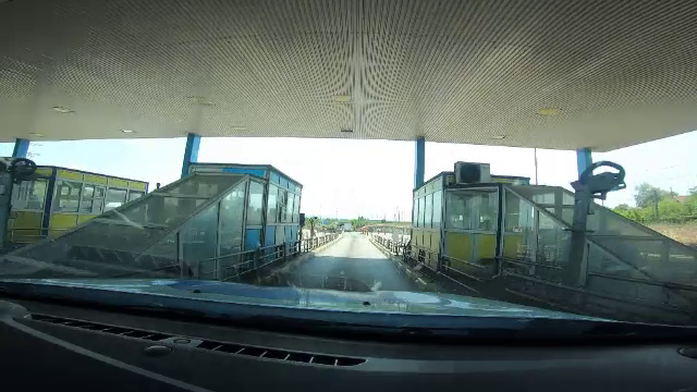 Taxa de pod de la Fetești va fi suspendată. Autoritățile speră că traficul în drum spre mare va fi fluidizat