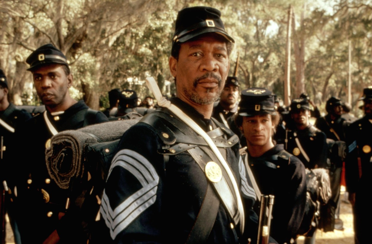 Morgan Freeman împlinește 86 de ani. Imagini de colecție din viața actorului. Cum arăta „Dumnezeu” în tinerețe | GALERIE FOTO