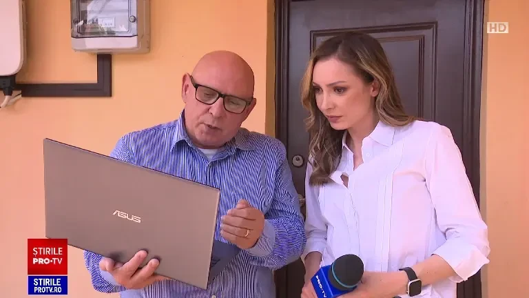 Probleme pentru românii care au panouri fotovoltaice. Cum au ajuns unii oameni să primească două facturi în fiecare lună