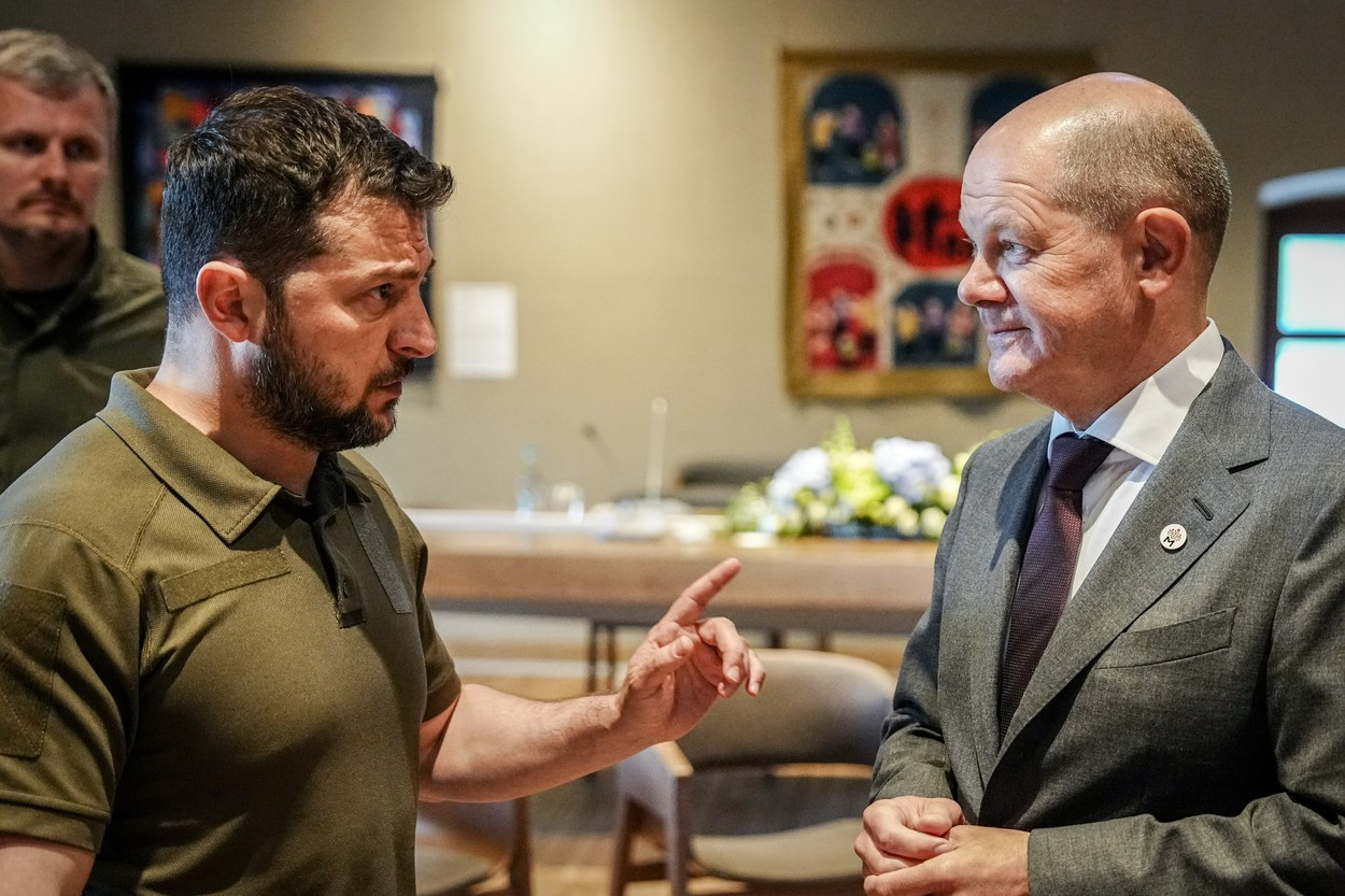 Politico: Europa s-a reunit în Moldova ca să arate unitatea faţă de Ucraina. Pledoaria lui Zelenski i-a expus diviziunile