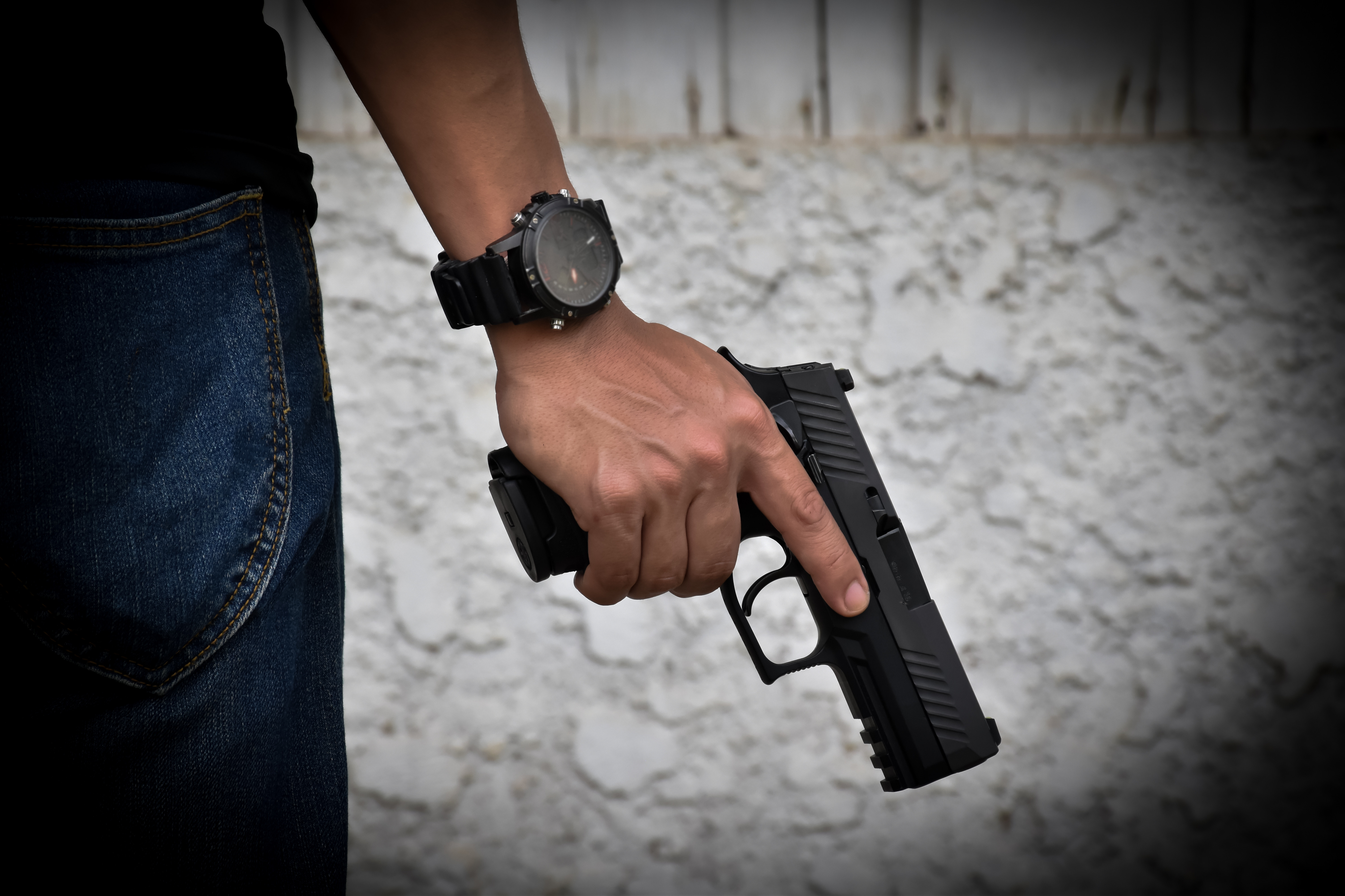 O polițistă a fost împușcată în cap de un coleg, care ulterior s-a sinucis. Ce au descoperit anchetatorii