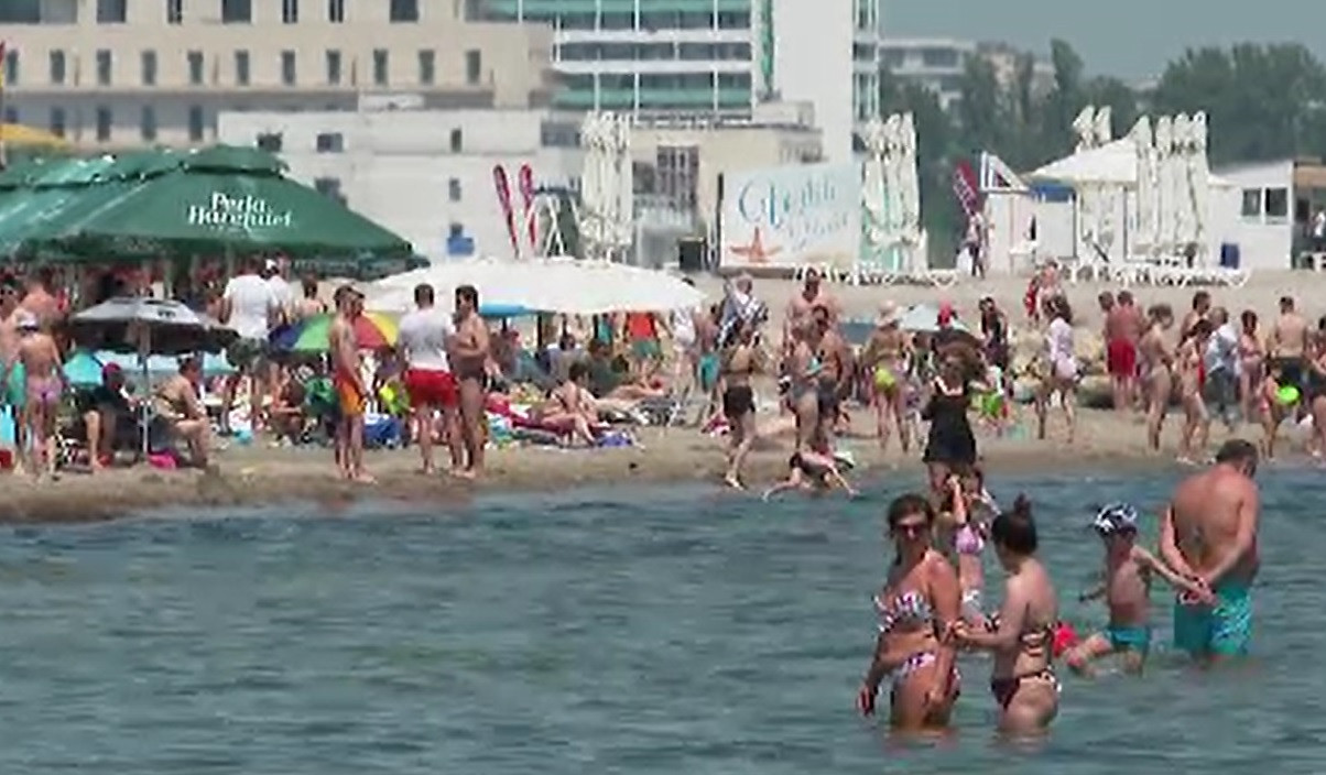 Mamaia, cea mai căutată stațiune de pe litoralul românesc. Cât costă o noapte de cazare. Prețurile practicate în Bulgaria