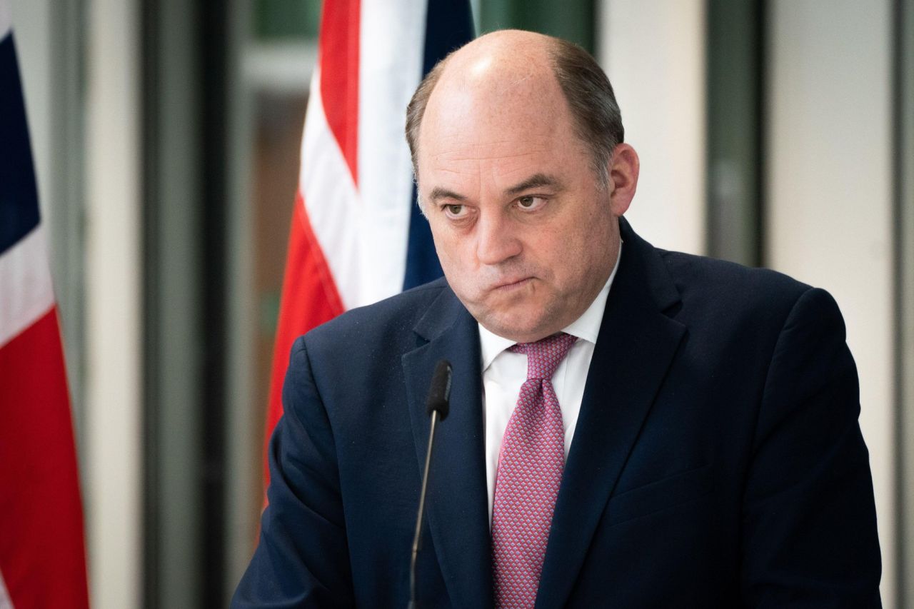 Rusia l-a inclus pe fostul ministru britanic Ben Wallace pe lista „Most Wanted”. De ce a fost dat în urmărire de ruși