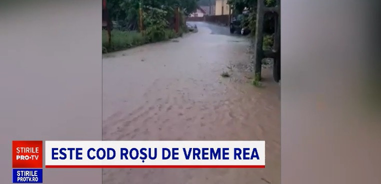 Furtunile și vijeliile s-au dezlănțuit în sud-vestul României. O femeie a fost luată pe sus de ape. „Frățioare!”