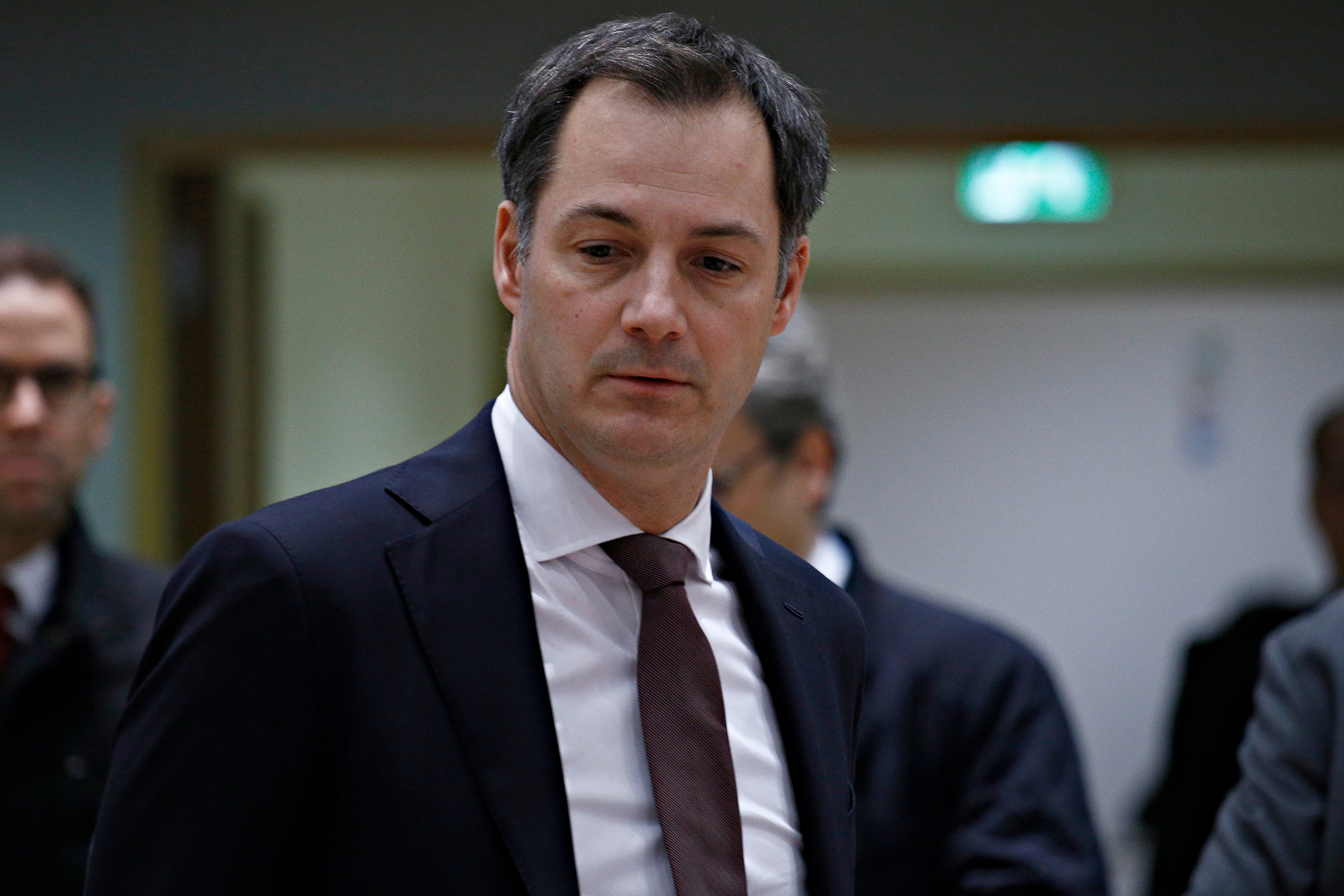 Premierul Belgiei a leșinat după ce a căzut de pe bicicletă. Care este starea acestuia