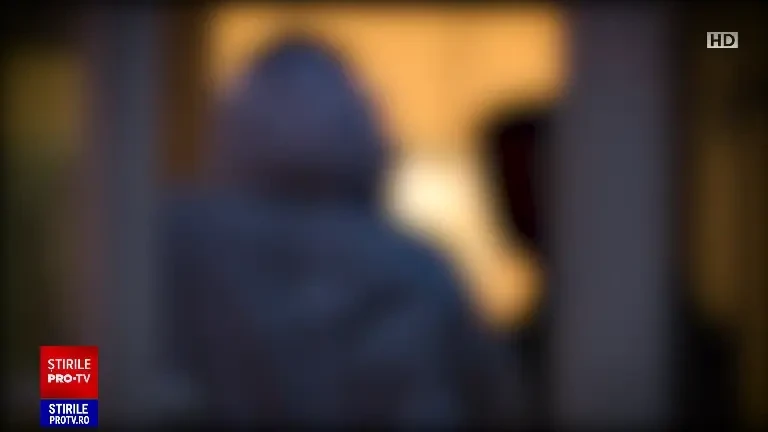 ANIMAȚIE GRAFICĂ | Cum a descoperit proprietarul apartamentului din Berceni cadavrul din canapea. Suspiciunile vecinilor