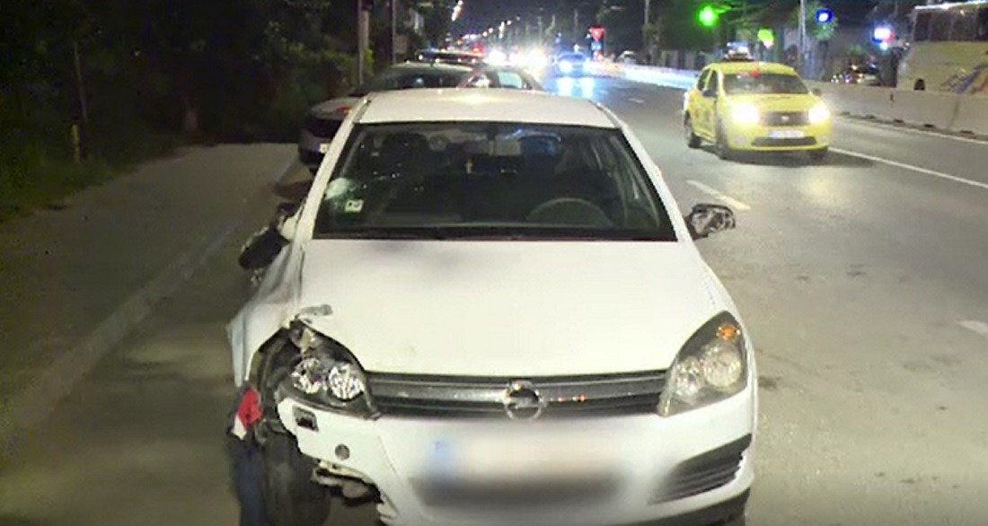 Un șofer a lovit mortal un bărbat în Jilava, apoi a fugit de la locul accidentului. Hainele victimei, prinse de mașină