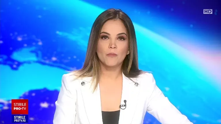 Momentul în care un șofer drogat cu cocaină intră cu mașina într-un stâlp, pe un bulevard din Drobeta-Turnu Severin | VIDEO