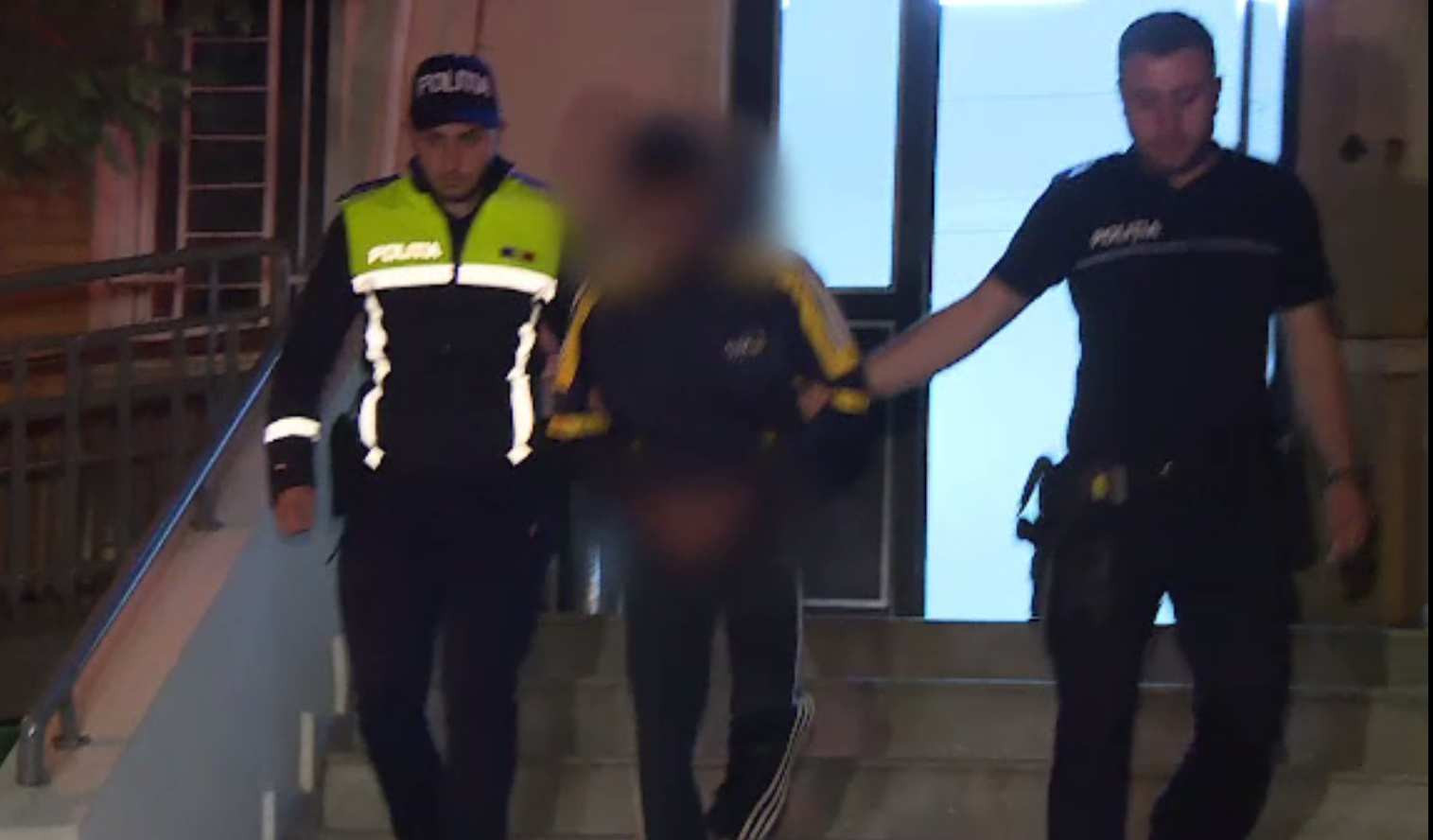 Bărbat atacat cu un cuțit, în București, pentru doi lei. Tâlharul a fost prins în 10 minute